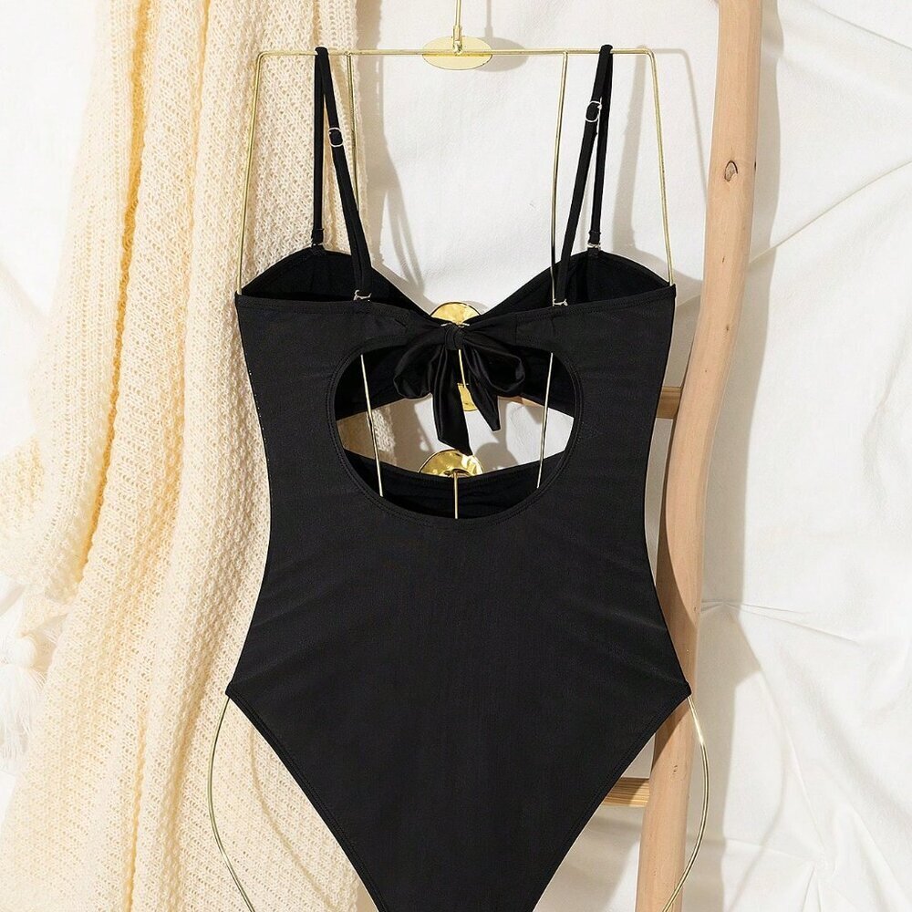 Black Casual Women's Solid Hollow Out Metal Decor Jumpsuit - Picture 6 of 7